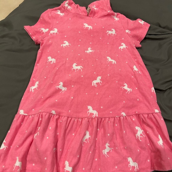Cynthia Rowley Girls Beach Cover up. Unicorn design with hoodie - Picture 2 of 7